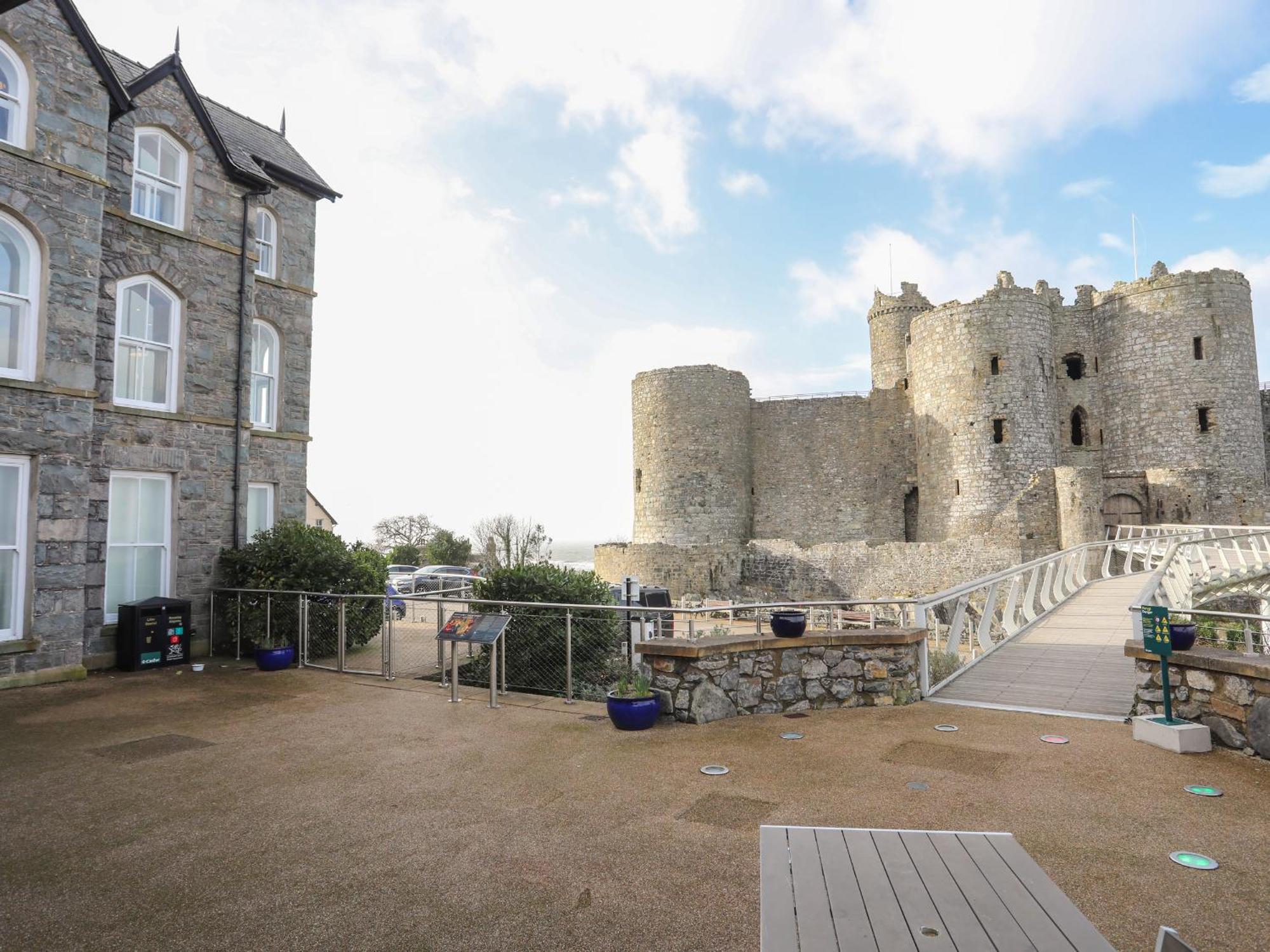 Harlech Apartments - Matholwch Exterior photo