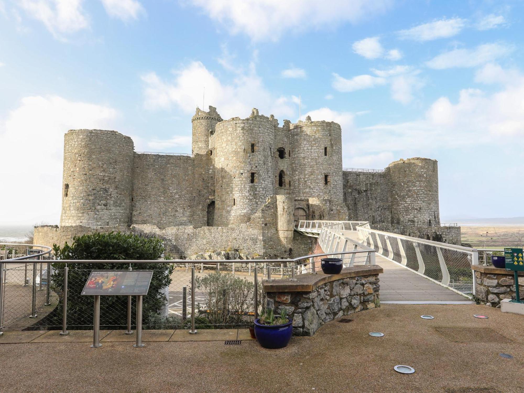 Harlech Apartments - Matholwch Exterior photo